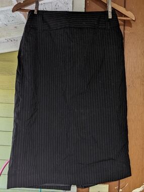 Banana Republic Wool Black Pinstripe Pencil Skirt petite
